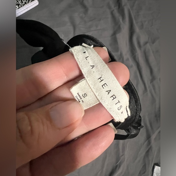 #310 Crop tank tie top - Picture 10 of 12